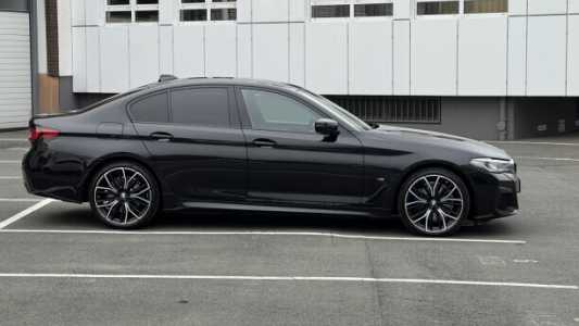 BMW 5 серия G30, G31 Рестайлинг, 2021, пробег 90000 км BMW 5 серия G30, G31 Рестайлинг, 2021, пробег 90000 км