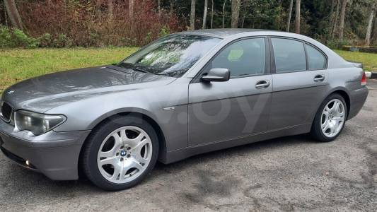 BMW 7 серия E65