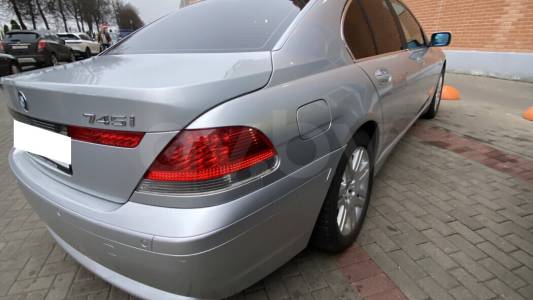 BMW 7 серия E65