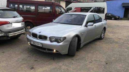 BMW 7 серия E65