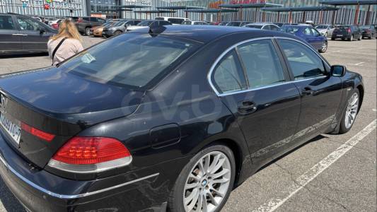 BMW 7 серия E65