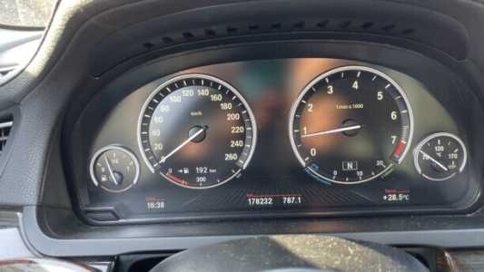 BMW 7 серия F02 (Long) Рестайлинг, 2015, пробег 178232 км BMW 7 серия F02 (Long) Рестайлинг, 2015, пробег 178232 км
