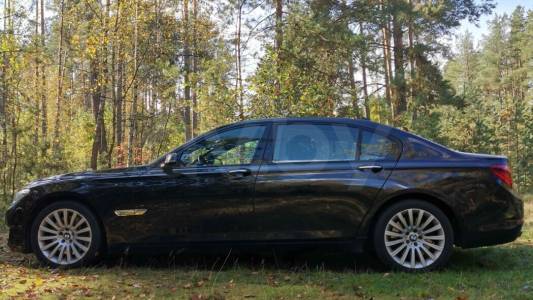 BMW 7 серия F02 (Long) Рестайлинг