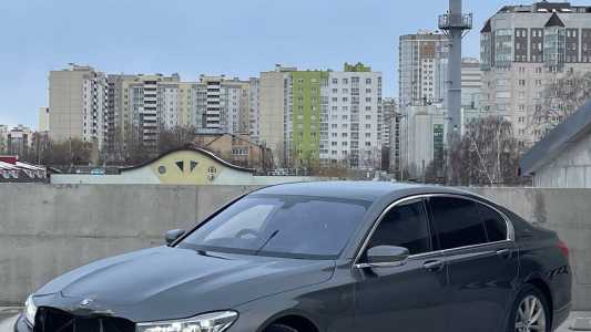 BMW 7 серия G11