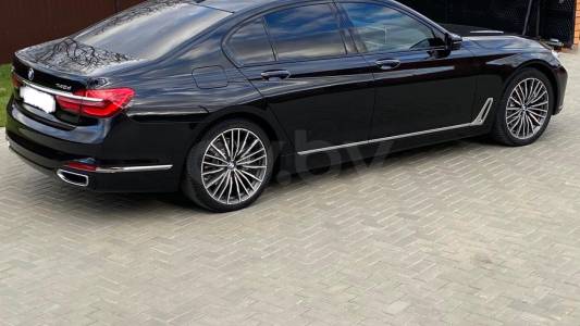 BMW 7 серия G11