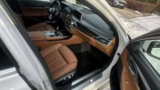 BMW 7 серия G12 (Long), 2017, пробег 160000 км BMW 7 серия G12 (Long), 2017, пробег 160000 км