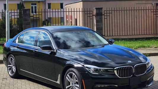 BMW 7 серия G12 (Long)