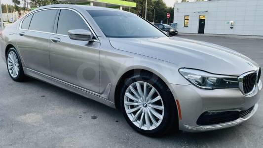 BMW 7 серия G12 (Long)