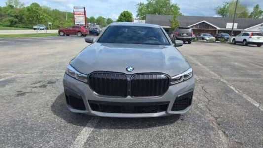 BMW 7 серия G12 (Long) Рестайлинг, 2021, пробег 85000 км BMW 7 серия G12 (Long) Рестайлинг, 2021, пробег 85000 км