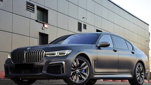 BMW 7 серия G12 (Long) Рестайлинг