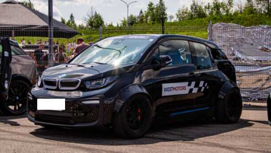 BMW i3 I01 Рестайлинг, 2017, пробег 75000 км BMW i3 I01 Рестайлинг, 2017, пробег 75000 км