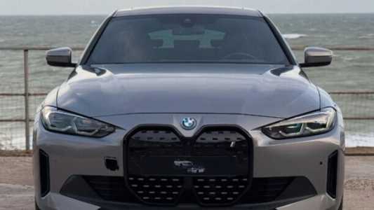 BMW i4 , 2023, пробег 17000 км