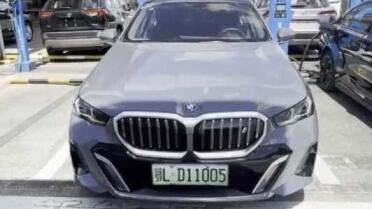 BMW i5 , 2024, пробег 12500 км