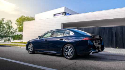 BMW i5 , 2024, пробег 140 км