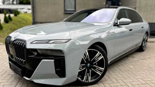 BMW i7 , 2023, пробег 42260 км
