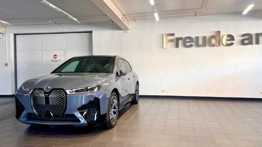 BMW iX I