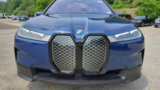 BMW iX i20, 2022, пробег 69000 км BMW iX i20, 2022, пробег 69000 км