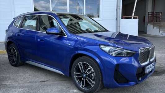 BMW iX1 , 2023, пробег 1800 км