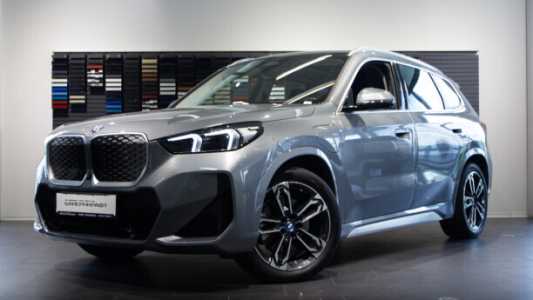 BMW iX1 , 2023, пробег 5500 км