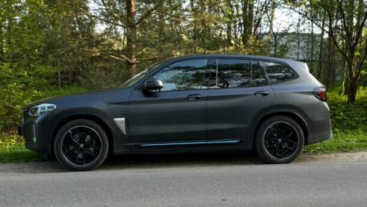 BMW iX3 , 2022, пробег 24500 км