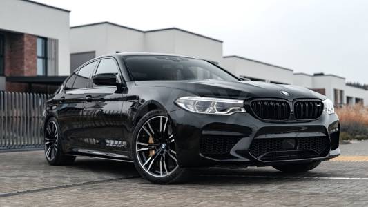 BMW M5 F90