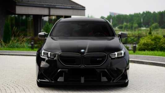 BMW M5 G90, 2025, пробег 8000 км