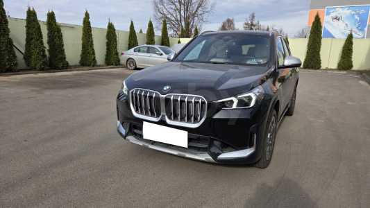 BMW X1 U11