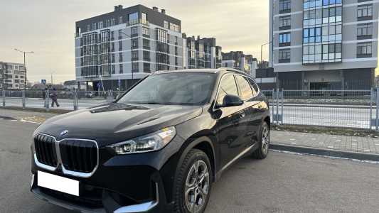 BMW X1 U11