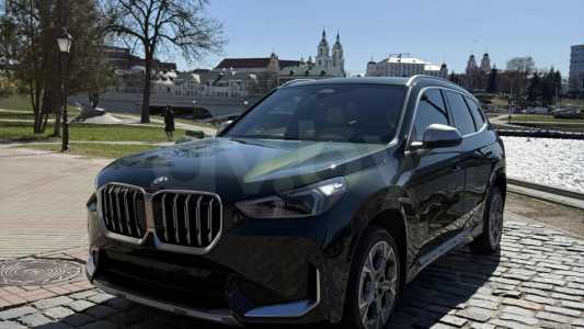 BMW X1 U11