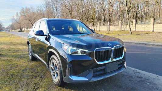 BMW X1 U11