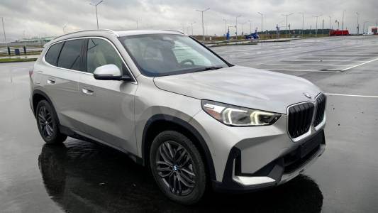 BMW X1 U11