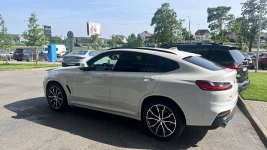 BMW X4 G02, 2019, пробег 240000 км BMW X4 G02, 2019, пробег 240000 км