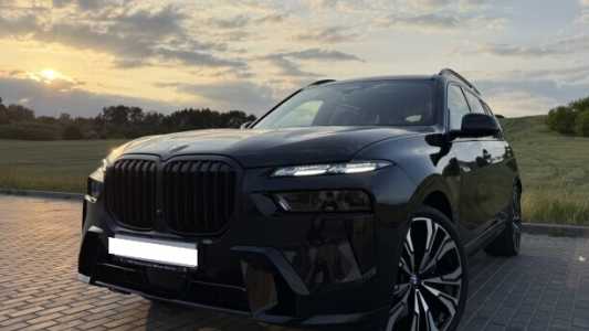 BMW X7 I Рестайлинг, 2023, пробег 15000 км BMW X7 I Рестайлинг, 2023, пробег 15000 км