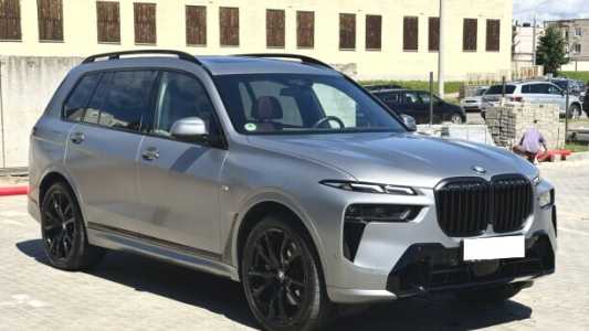 BMW X7 I  Рестайлинг, 2023, пробег 20500 км