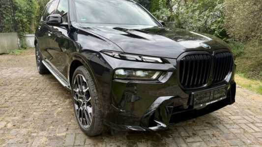 BMW X7 I Рестайлинг, 2024, пробег 11975 км BMW X7 I Рестайлинг, 2024, пробег 11975 км