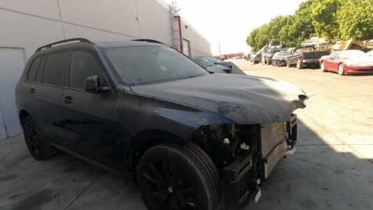 BMW X7 I Рестайлинг, 2024, пробег 25200 км BMW X7 I Рестайлинг, 2024, пробег 25200 км