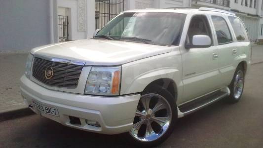 Cadillac Escalade II