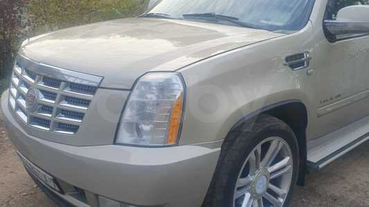 Cadillac Escalade III