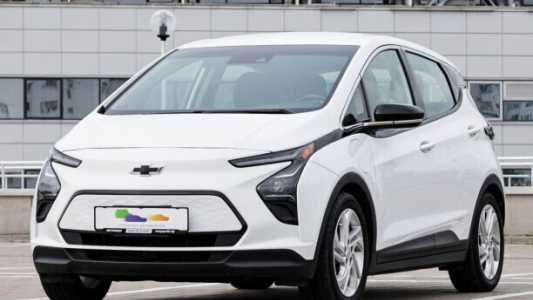 Chevrolet Bolt I Рестайлинг, 2021, пробег 27000 км Chevrolet Bolt I Рестайлинг, 2021, пробег 27000 км