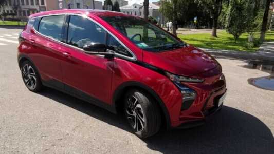 Chevrolet Bolt I Рестайлинг, 2023, пробег 7800 км Chevrolet Bolt I Рестайлинг, 2023, пробег 7800 км