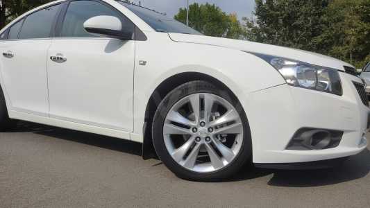 Chevrolet Cruze J300