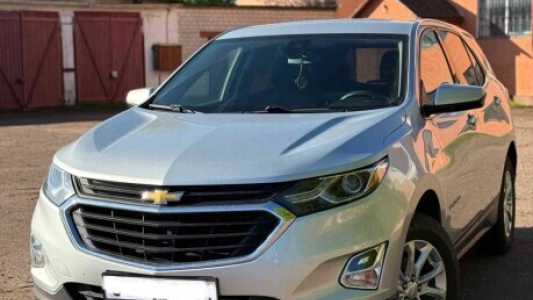 Chevrolet Equinox III, 2020, пробег 122000 км Chevrolet Equinox III, 2020, пробег 122000 км