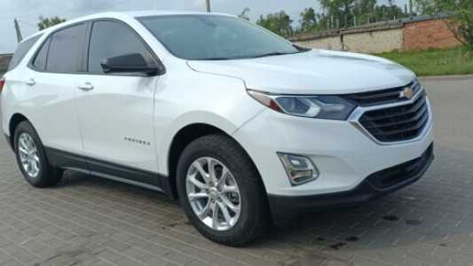 Chevrolet Equinox III, 2021, пробег 115000 км Chevrolet Equinox III, 2021, пробег 115000 км