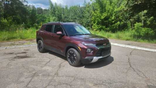 Chevrolet TrailBlazer III, 2022, пробег 63400 км Chevrolet TrailBlazer III, 2022, пробег 63400 км