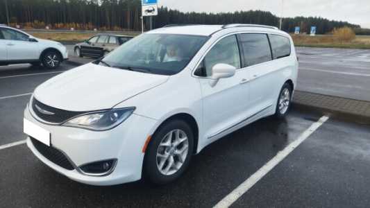 Chrysler Pacifica RU, 2018, пробег 170000 км