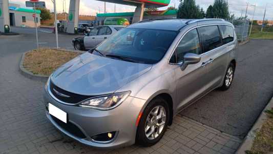 Chrysler Pacifica RU