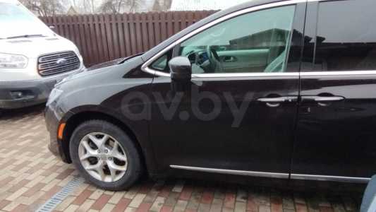 Chrysler Pacifica RU