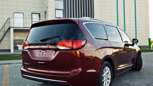Chrysler Pacifica RU