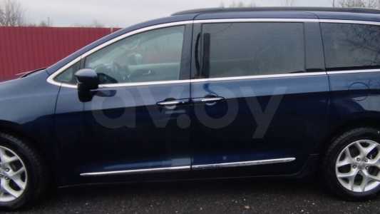 Chrysler Pacifica RU