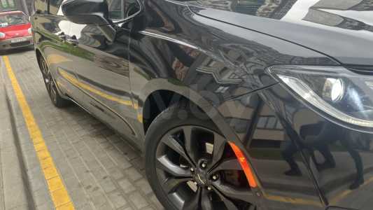 Chrysler Pacifica RU